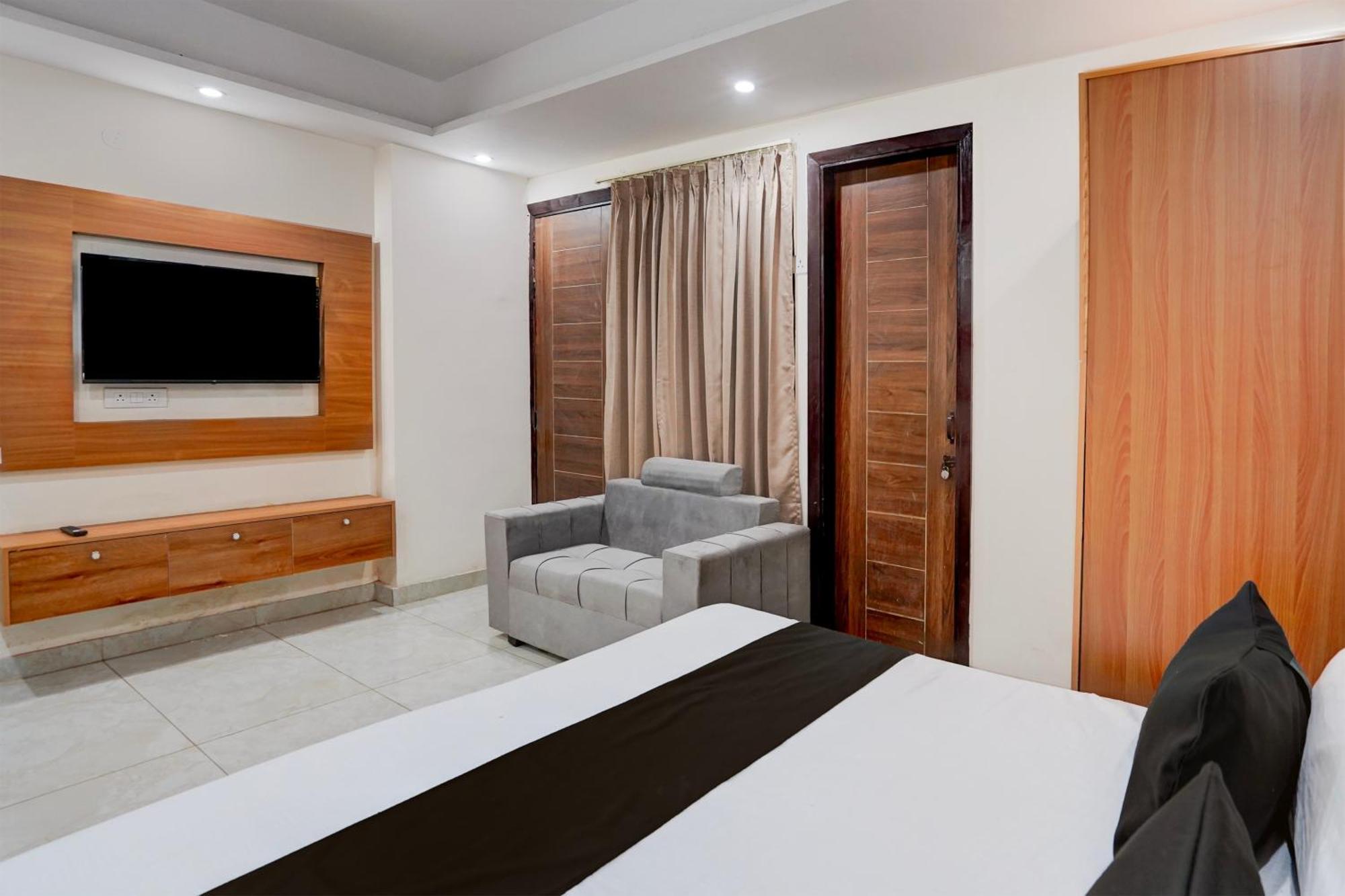 Hotel O R.N Residency Hotel Ghaziabad Eksteriør billede