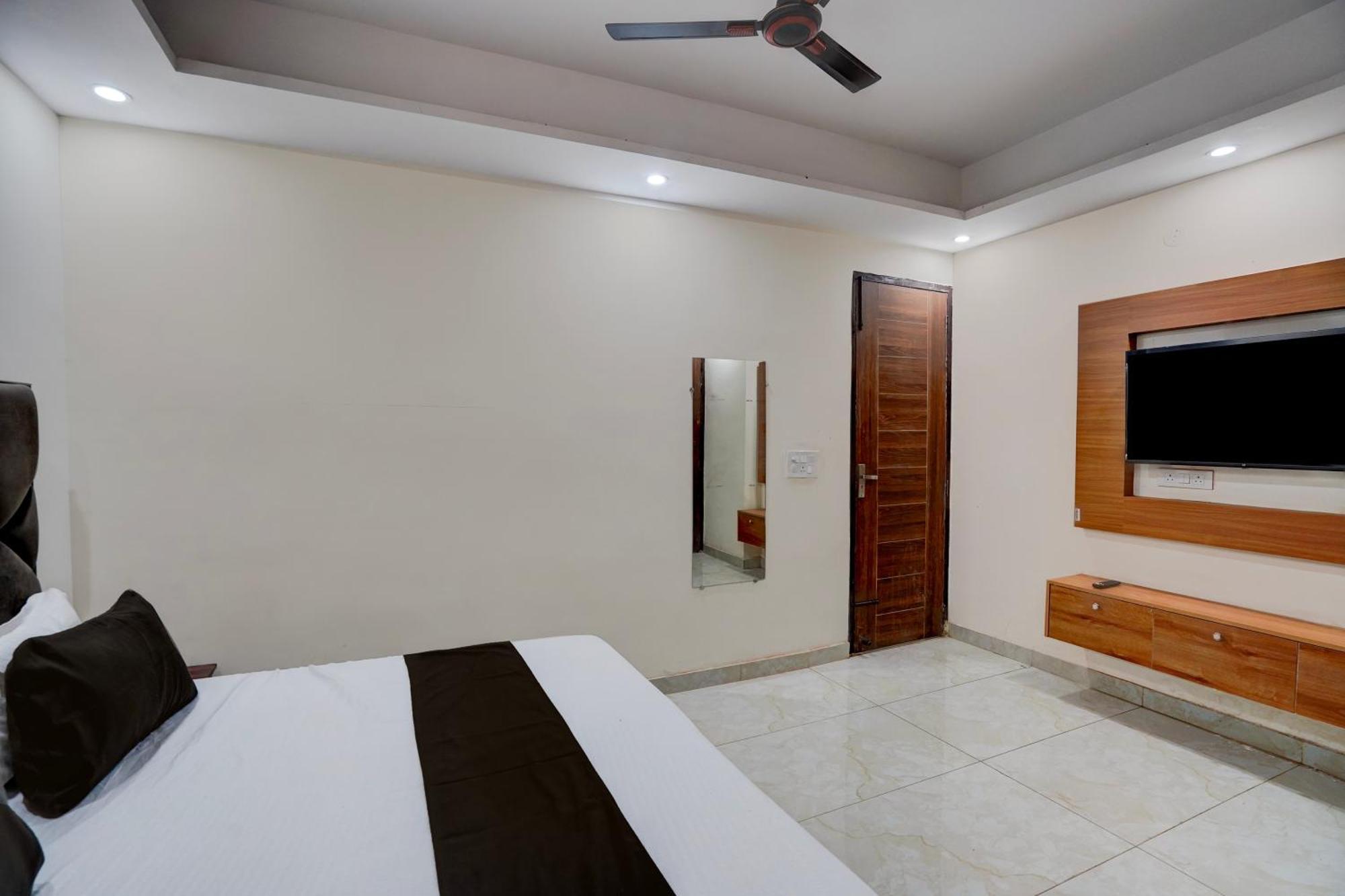 Hotel O R.N Residency Hotel Ghaziabad Eksteriør billede