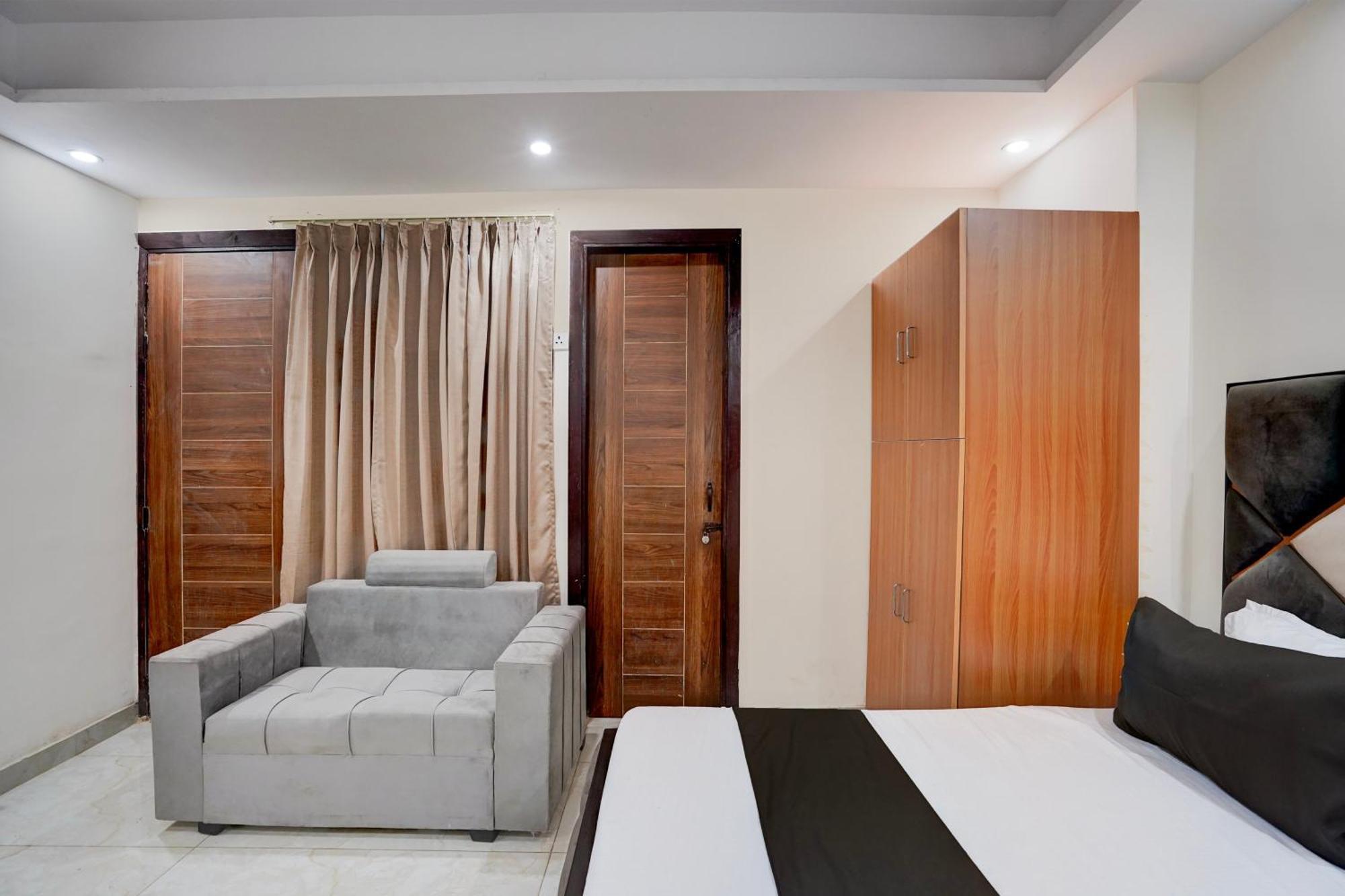 Hotel O R.N Residency Hotel Ghaziabad Eksteriør billede